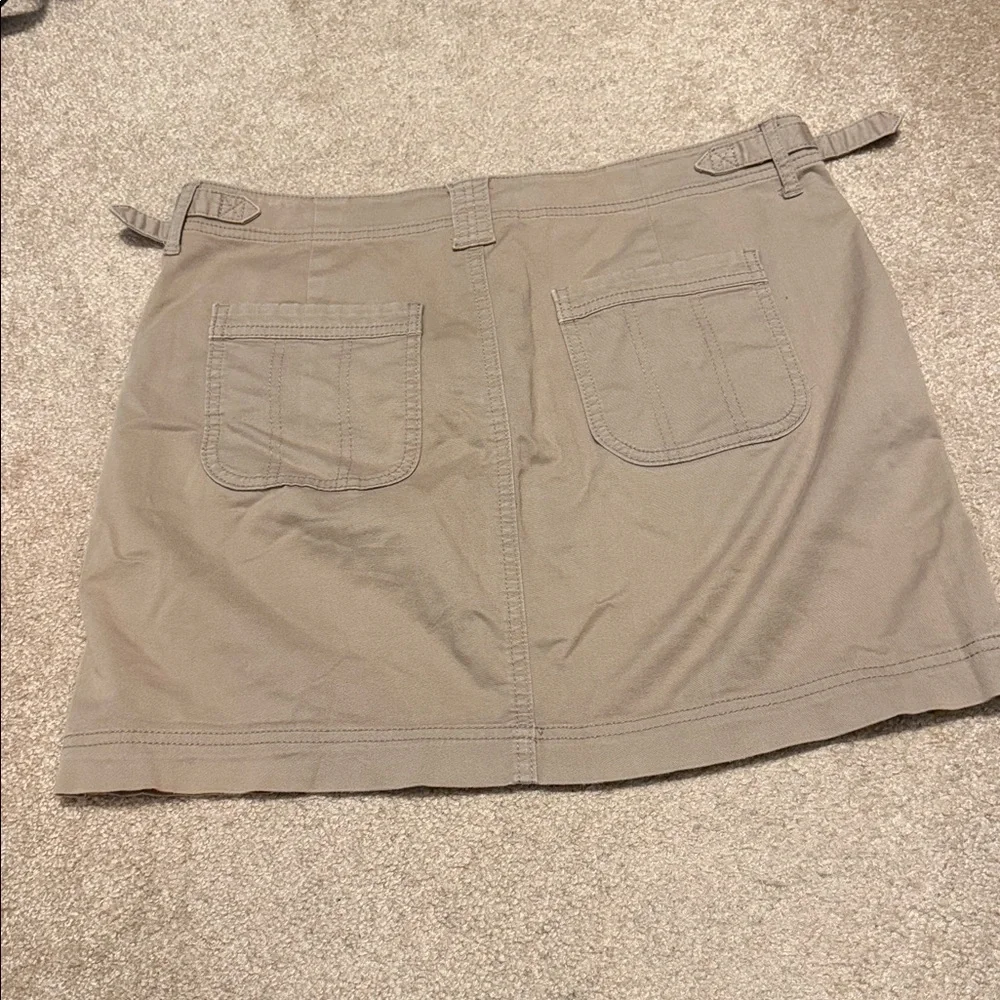 Athleta Tan Mini Skirt with adjustable waist size 8